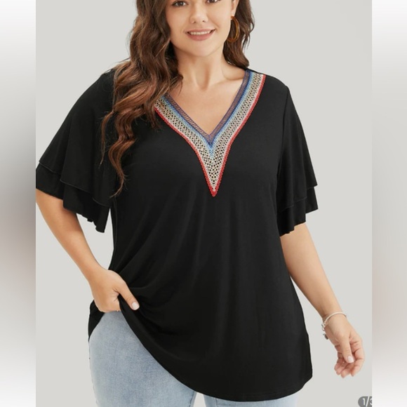 BloomChic Plus Size 2XL Solid Crochet Lace Ruffle Tiered Sleeve V Neck T-shirt - Picture 1 of 3
